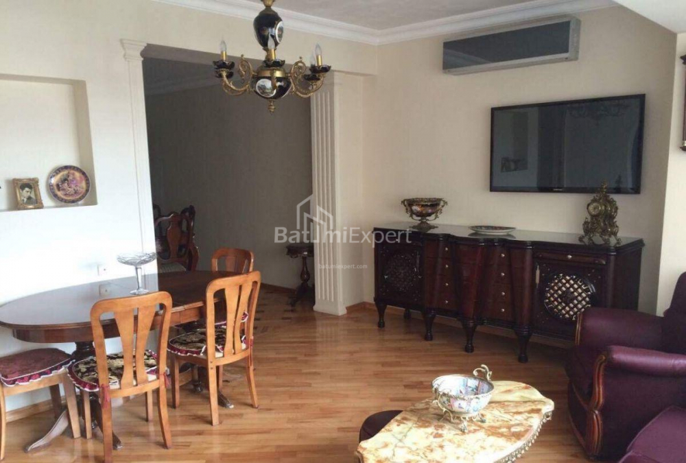 Mieszkanie 120 m² - króla Parnawaza, Batumi, Gruzja