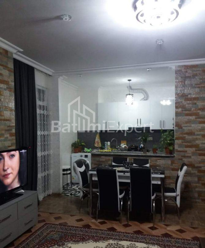 Mieszkanie 70 m² - Galaktion Tabidze, Batumi, Gruzja