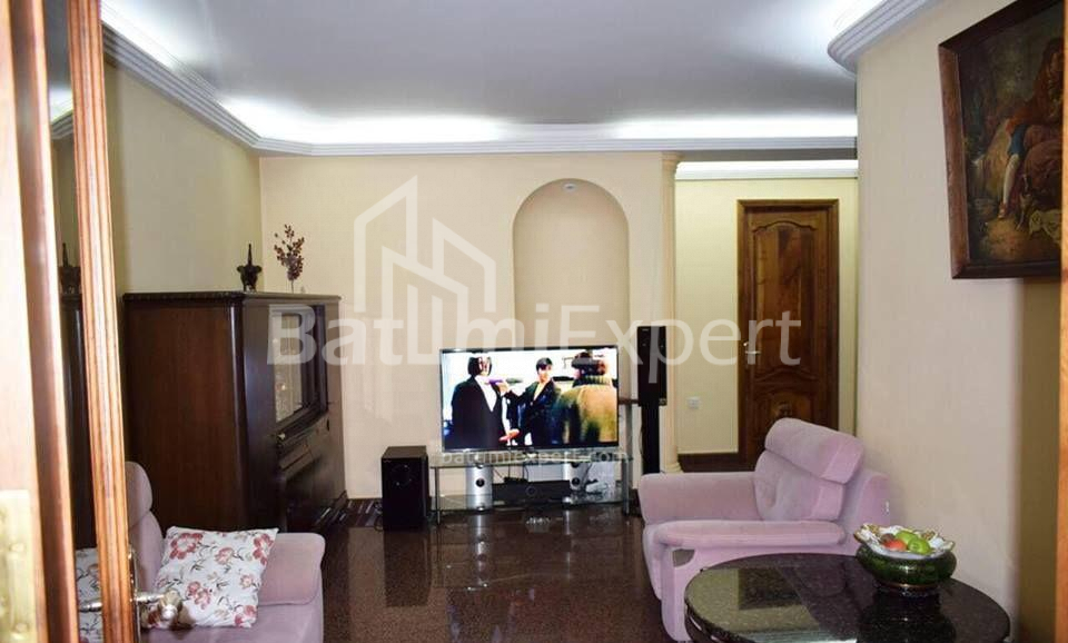 Mieszkanie 82 m² - Galaktion Tabidze, Batumi, Gruzja