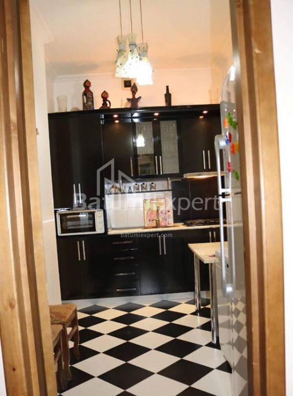 Mieszkanie 77 m² - Wachtang Gorgasali, Batumi, Gruzja