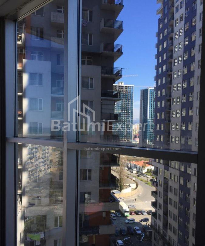 Mieszkanie 70 m² - Niko Pirosmaniego, Batumi, Gruzja