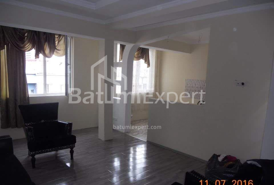 Mieszkanie 60 m² - generała Asłana Abaszydze, Batumi, Gruzja