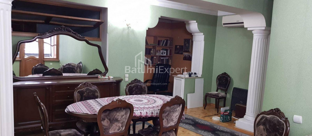 Mieszkanie 90 m² - Wachtang Gorgasali, Batumi, Gruzja