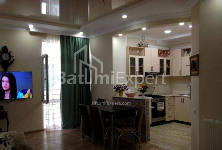 Mieszkanie 77 m² - Szałwa Inasaridze, Batumi, Gruzja