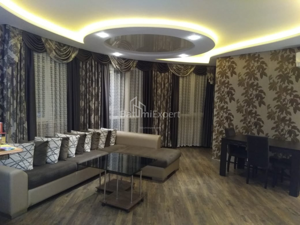 Mieszkanie 113 m² - Szałwa Inasaridze, Batumi, Gruzja
