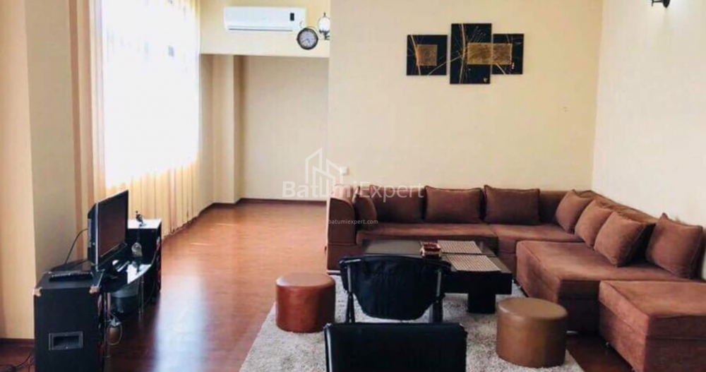 Mieszkanie 94 m² - Rustawelego, Batumi, Gruzja