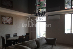 Mieszkanie 4-комн 112 m² - Szeryf Chimsziaszwili, Batumi