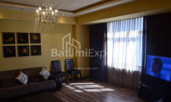 Mieszkanie 3-комн 84 m² - Ilja Czawczawadze, Batumi