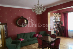 Mieszkanie 3-комн 132 m² - króla Parnawaza, Batumi