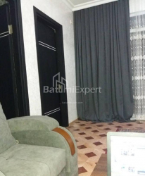 Mieszkanie 4-комн 70 m² - Galaktion Tabidze, Batumi