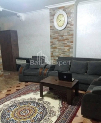 Mieszkanie 4-комн 70 m² - Galaktion Tabidze, Batumi