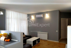 Mieszkanie 3-комн 80 m² - Aleksandra Puszkin, Batumi