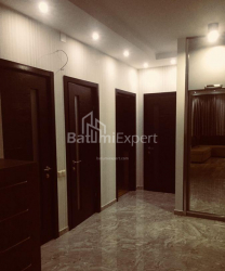 Mieszkanie 6-комн 153 m² - Wachtang Gorgasali, Batumi