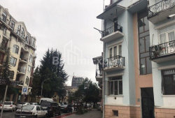 Mieszkanie 4-комн 106 m² - Wachtang Gorgasali, Batumi