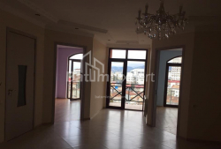 Mieszkanie 4-комн 73 m² - Ilja Czawczawadze, Batumi