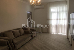 Mieszkanie 3-комн 80 m² - Szałwa Inasaridze, Batumi