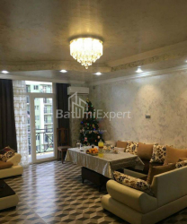 Mieszkanie 4-комн 110 m² - Galaktion Tabidze, Batumi