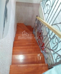 Mieszkanie 4-комн 89 m² - Galaktion Tabidze, Batumi