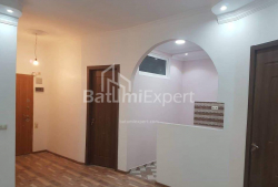 Mieszkanie 3-комн 48 m² - Petra Bagrationi, Batumi
