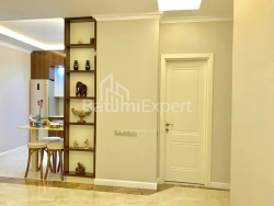 Mieszkanie 3-комн 102 m² - Ilja Czawczawadze, Batumi