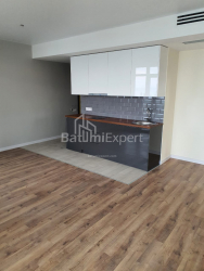 Mieszkanie 3-комн 74.7 m² - Lecha i Marii Kaczyńskich, Batumi