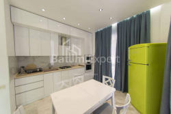 Dom prywatny 4-комн 170 m² - autostrada lotniska, Batumi