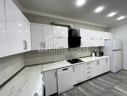 Mieszkanie 3-комн 110 m² - Michaił Dżawachiszwili, Batumi